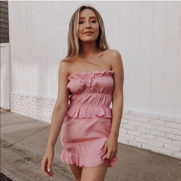 PrettyLittleThing Dresses & Skirts - PrettyLittleThing Pink Bandeau Frill Dress Sz 2